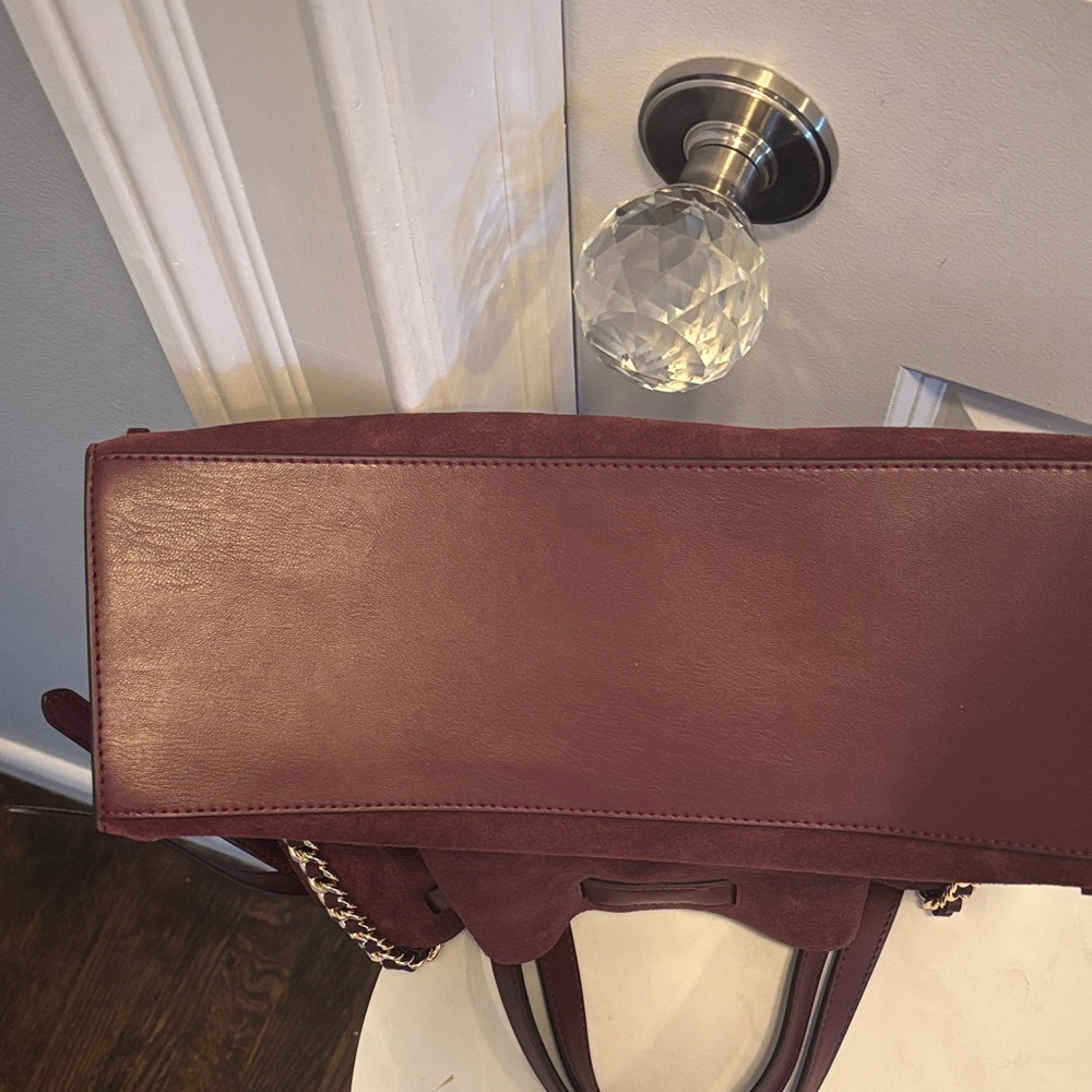Michael Kors Burgundy Suede Shoulder Bag with Gold Chain - Picture 4 of 5